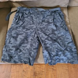 Mens Columbia Shorts w36 l12